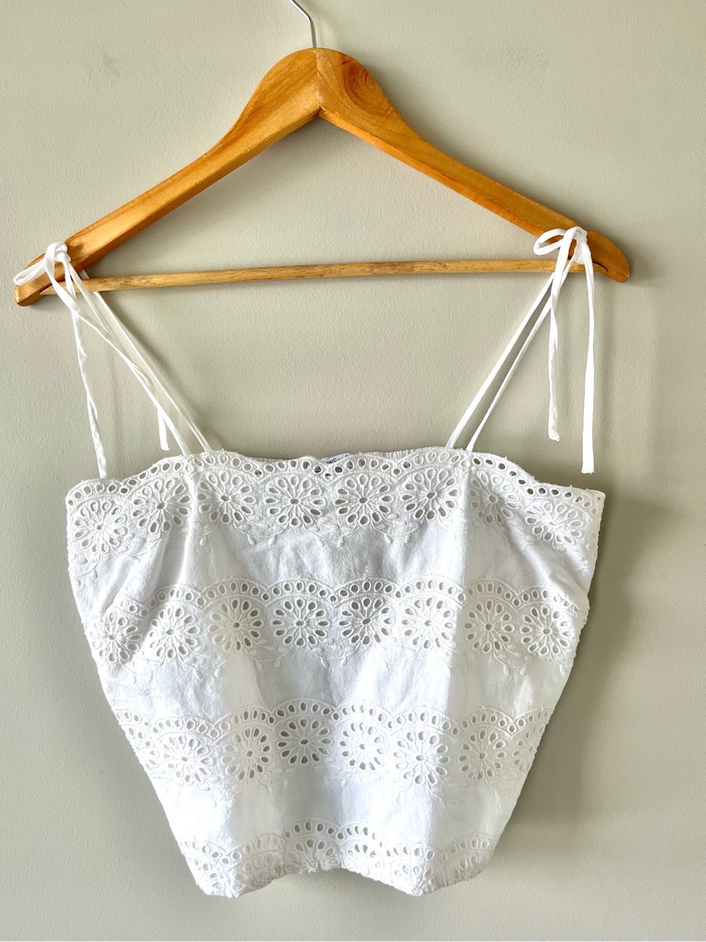Patrons of Peace White Eyelet Tie-Strap Crop Top Size Large - Festival Coastal